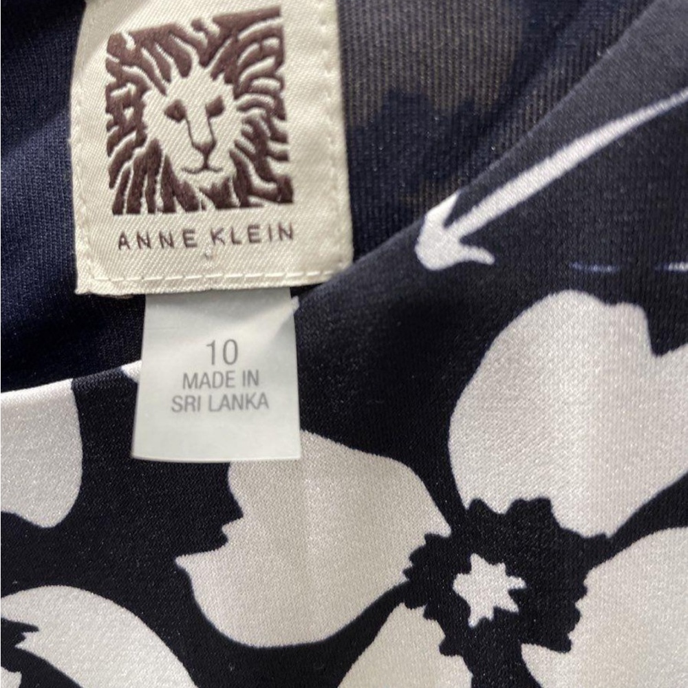 NWT Anne Klein Navy and White Floral Sleeveless Dress w/Tie Size 10 - Picture 2 of 5